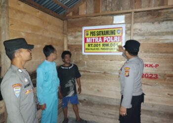 Polisi Tingkatkan Keamanan Lewat Pengecekan Pos Kamling