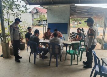 Polsek Ukui Gelar Patroli dan Edukasi Kamtibmas untuk Ciptakan Wilayah Kondusif