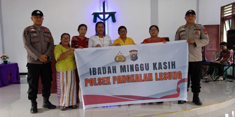 Polsek Pangkalan Lesung Laksanakan Ibadah Minggu Kasih di Gereja Methodis Efrata