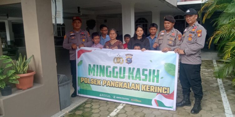 Polsek Pangkalan Kerinci Gelar Minggu Kasih, Ingatkan Jemaat Waspadai Hoaks