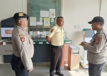 Polsek Pangkalan Kerinci Patroli Anti C3, Warga dan Satpam Dihimbau Waspada