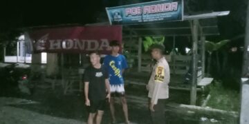 Polsek Langgam Cek Pos Kamling untuk Perkuat Harkamtibmas di Desa Segati