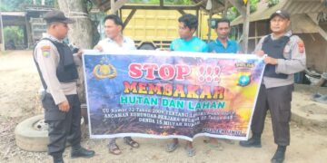 Bhabinkamtibmas Polsek Ukui Patroli dan Himbau Masyarakat Cegah Karhutla