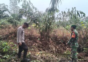 Polisi dan Koramil 09 Perkuat Sinergitas TNI–Polri di Desa Segati