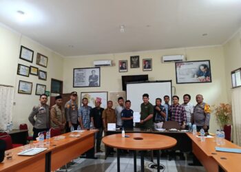 Polisi Kawal Ketat Demo FPMD ke PT Arara Abadi, Mediasi Berjalan Kondusif