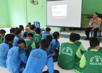 Polsek Pangkalan Lesung Gelar Sosialisasi Kenakalan Remaja di MTsN 2 Pelalawan