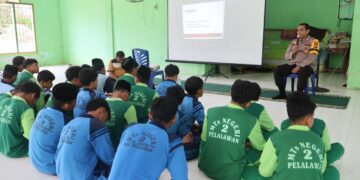 Polsek Pangkalan Lesung Gelar Sosialisasi Kenakalan Remaja di MTsN 2 Pelalawan