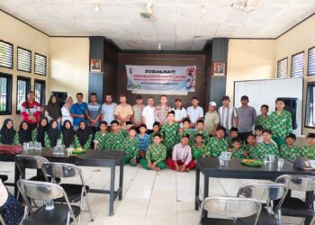 Polisi Sosialisasikan Bahaya Narkoba untuk Generasi Muda di Desa Pematang Tinggi