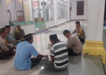 Polsek Ukui Gelar Sholat Subuh Berjamaah di Masjid Paripurna Al-Jihad