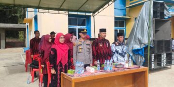 Upacara Hari Guru Nasional dan HUT PGRI Digelar di Kecamatan Ukui
