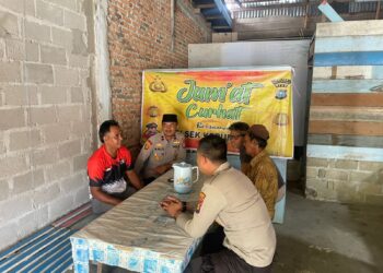 Polsek Kerumutan Gelar Jumat Curhat, Tindaklanjuti Aduan Remaja Nongkrong hingga Larut Malam