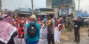 Ribuan Warga Ikuti Pawai Akbar Helat Kelurahan Pangkalan Lesung ke-20, Polsek Pastikan Keamanan