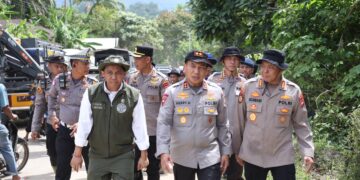 Menteri Kehutanan dan Kapolda Riau Terjun Langsung ke Lokasi Bencana di Agam, Percepatan Evakuasi dan Bantuan Terus Dikerahkan