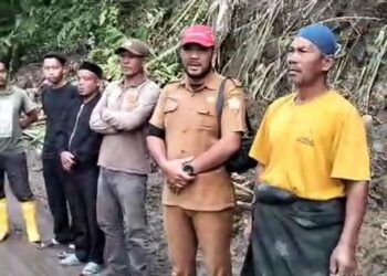 Terkena Longsor, Pipa Air Bersih Untuk Masyarakat Kampung Reremal Putus Total
