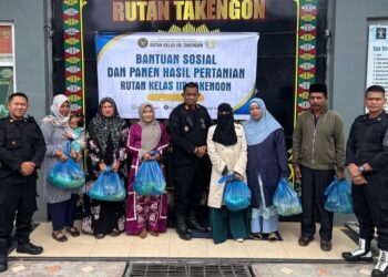 Rayakan HUT Kemenimipas, Rutan Takengon Bagikan Sembako Kepada Warga Sekitar