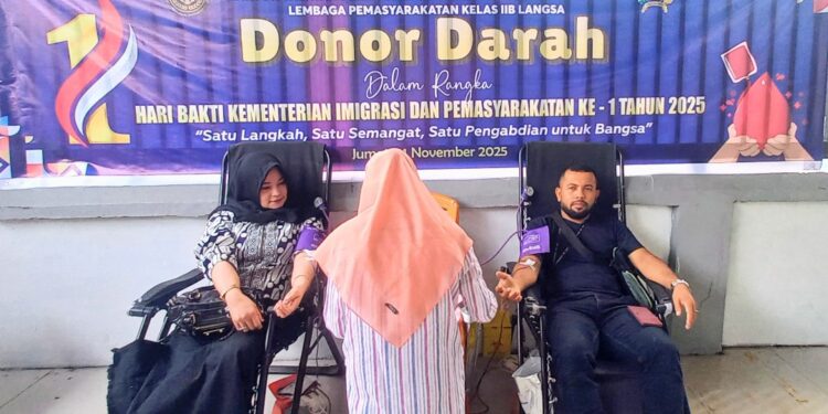 Peringati Hari Bakti Kemenimipas, Pegawai Lapas Langsa Gelar Donor Darah
