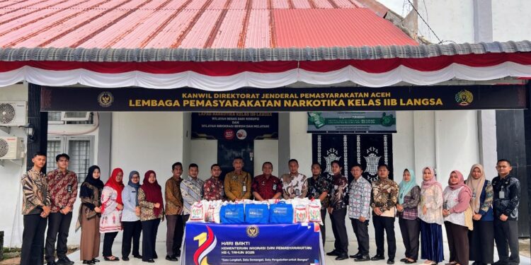 Peringati Hari Bakti Kemenimipas, Lapas Narkotika Langsa Bagikan Bantuan Sosial