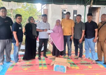 IMI Langsa Kunjungi Rumah Keluarga Almarhum Syafaruddin Zebua dan Berikan Santunan