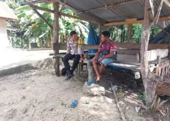 Bhabinkamtibmas Polsek Pangkalan Lesung Sambangi Warga, Edukasi Antisipasi Karhutla dan Hoaks