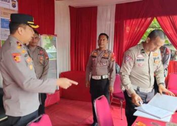 Wakapolres Kuansing Lakukan Pengecekan Pos Yan Ops Lilin LK 2025 di Tugu Cerano