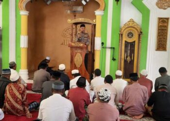 Safari Jumat Di Masjid Nurul Quddus, Kapolsek Tamalate Sampaikan Pesan Kamtibmas