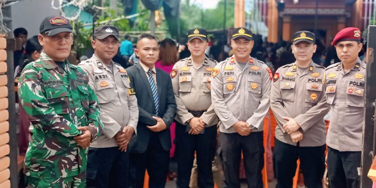 Pastikan Keamanan Natal Dan Tahun Baru 2026, Polsek Perhentian Raja Kerahkan Personel di seluruh Gereja