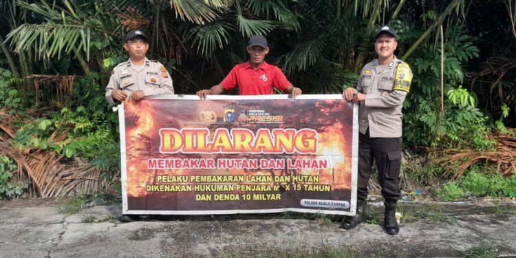 Polsek Kuala Kampar Sosialisasikan Maklumat Kapolda Riau untuk Cegah Karhutla