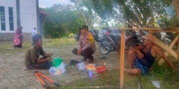 Bhabinkamtibmas Desa Sialang Godang Ajak Warga Bijak Gunakan Medsos dan Jaga Keamanan