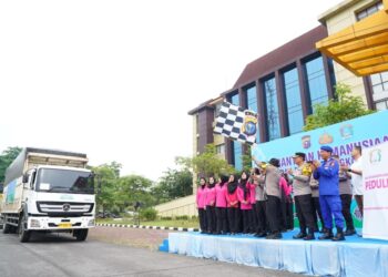 Polda Riau Kirim 6 Truk Bantuan Misi Kemanusiaan Untuk Aceh-Sumut-Sumbar