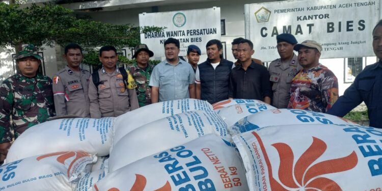Polres Dan Kodim 0106 Aceh Tengah Kawal 12 Ton Beras Bantuan Bencana Alam Di 3 Kecamatan