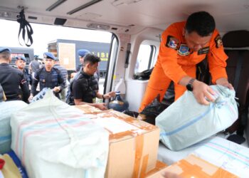 Polda Aceh Kembali Kirimkan Bantuan Dan Nakes Untuk Korban Banjir Di Aceh Tamiang