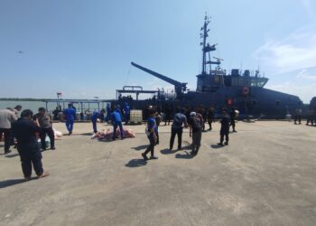 Bea Cukai Aceh dan Polri Bersinergi Salurkan Bantuan Banjir ke Langsa Lewat Operasi Laut Terpadu