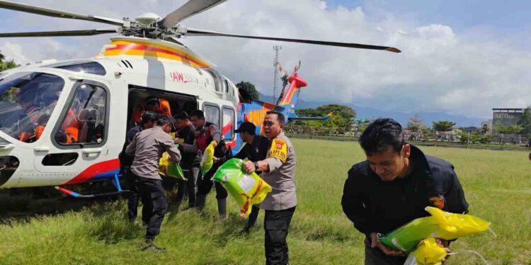 Polri All Out !!!, Kerahkan Bhayangkara Serentak Dari Jalur Darat, Udara dan Laut Hadir Perduli Kemanusiaan