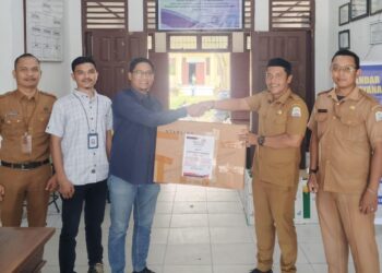 PT Telkom Serahkan Satu Unit Starlink Untuk Pemkab Aceh Singkil