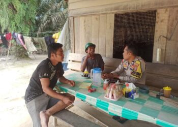 Silaturahmi dan Sambang Warga, Bhabinkamtibmas Penarikan Ajak Warga Jaga Kamtibmas