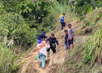 Tidak Hanya Dibalik Layar, Kasubsi Penmas Polres Aceh Tenggara Turun Langsung Bantu Warga