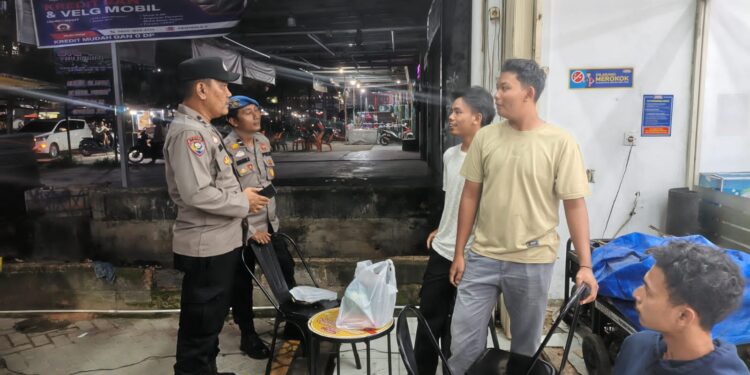 Polsek Pangkalan Kerinci Gelar Patroli Malam Antisipasi Premanisme dan Balap Liar