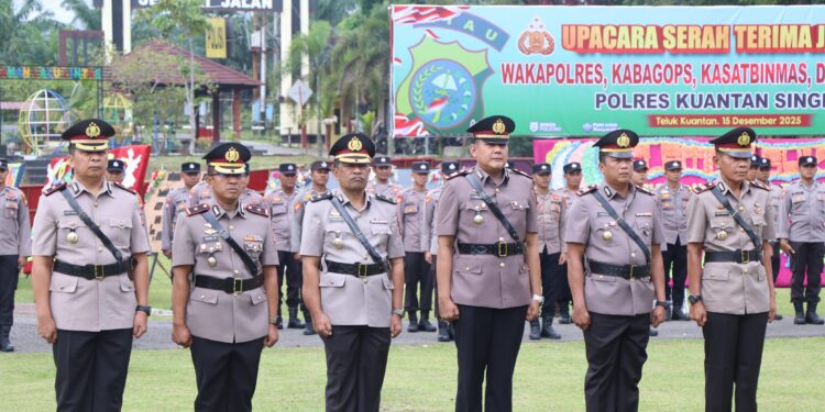 Kapolres Kuansing Pimpin Sertijab Empat Pejabat Utama Tekankan Integritas dan Kesiapsiagaan Nataru