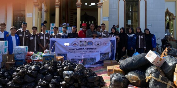 ORMAWA Bersama Mahasiswa UBBG Salurkan Donasi Untuk Korban Banjir 