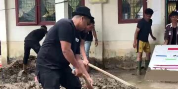 Ormawa Bersama Mahasiswa UBBG Turun Langsung Lakukan Pengabdian Pasca Banjir Di Gampong Kapah