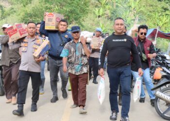 Bantuan Kabaharkam Polri Jangkau Warga Terdampak Bencana Di Mekar Maju