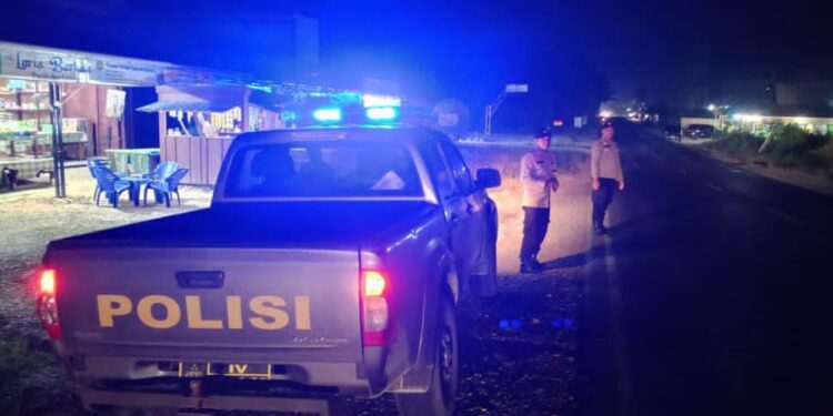 Polsek Pangkalan Lesung Gelar Blue Light Patrol untuk Jaga Keamanan Malam Hari