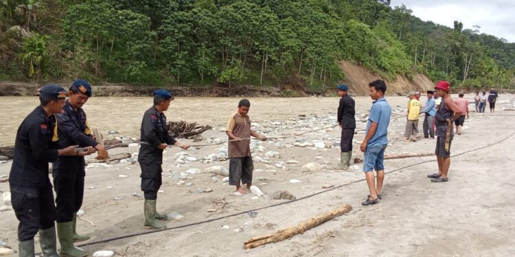 Danki 4 Brimob Yon C Pelopor Bangun Jembatan Penyeberangan Di Aceh Tenggara