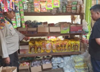 Polsek Teluk Meranti Cek Harga dan Stok Bahan Pokok Jelang Natal dan Tahun Baru