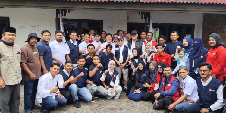 Sela Kunjungan, Ketum Jusuf Kalla Bersama Bupati Tagore Sambangi Markas PMI Bener Meriah