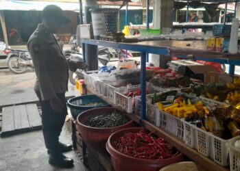 Polisi Cek Harga dan Stok Sembako Jelang Natal dan Tahun Baru di Kuala Kampar