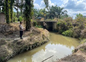 Antisipasi Banjir, Polsek Pangkalan Kuras Patroli Bantaran Sungai di Batang Kulim