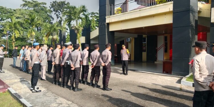 Wakapolres Kuansing Pimpin Apel Personel Ops Lilin LK-2025, Tekankan Disiplin dan Profesionalisme