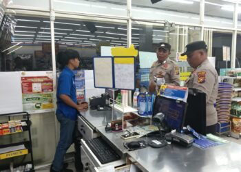 Polsek Kerumutan Gelar Patroli Blue Light, Antisipasi Kejahatan C3 di Malam Hari