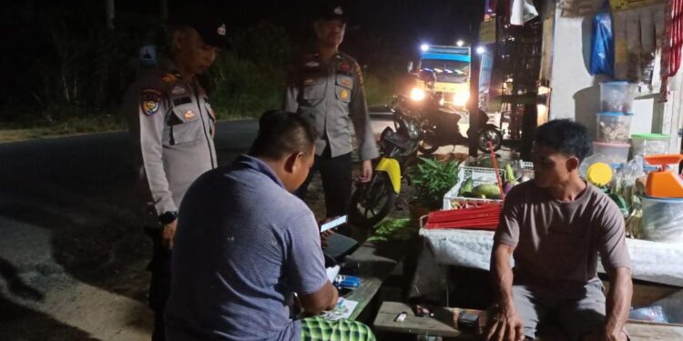 Polsek Kerumutan Gelar Patroli Blue Light Antisipasi C3 di Objek Vital dan Pusat Keramaian